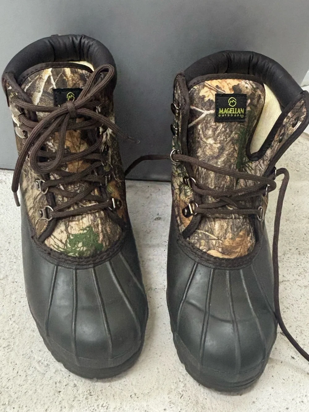 Magellan Realtree camo insulated hunting snow boots youth boy size 5